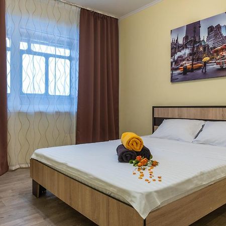 Уютная Квартира Для Семьи На Оболони Apartment Kyiv Exterior photo